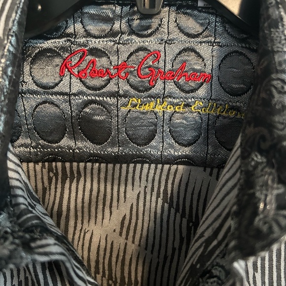 Robert Graham Monochrome Striped Shirt - Picture 3 of 6